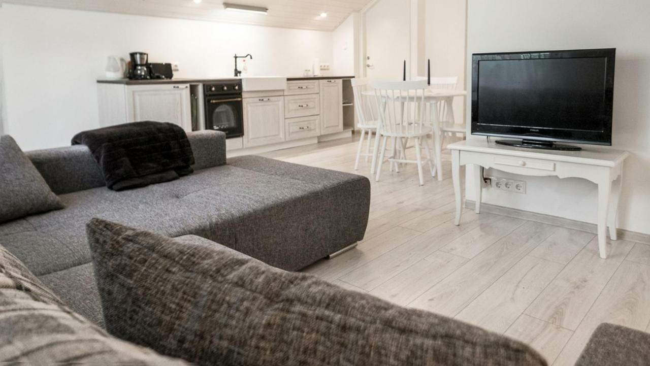Best Stay- Paernu With Garden Екстер'єр фото